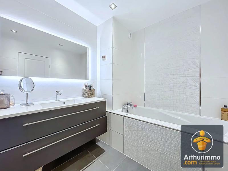 Appartement - 101 m² - 5 pièces