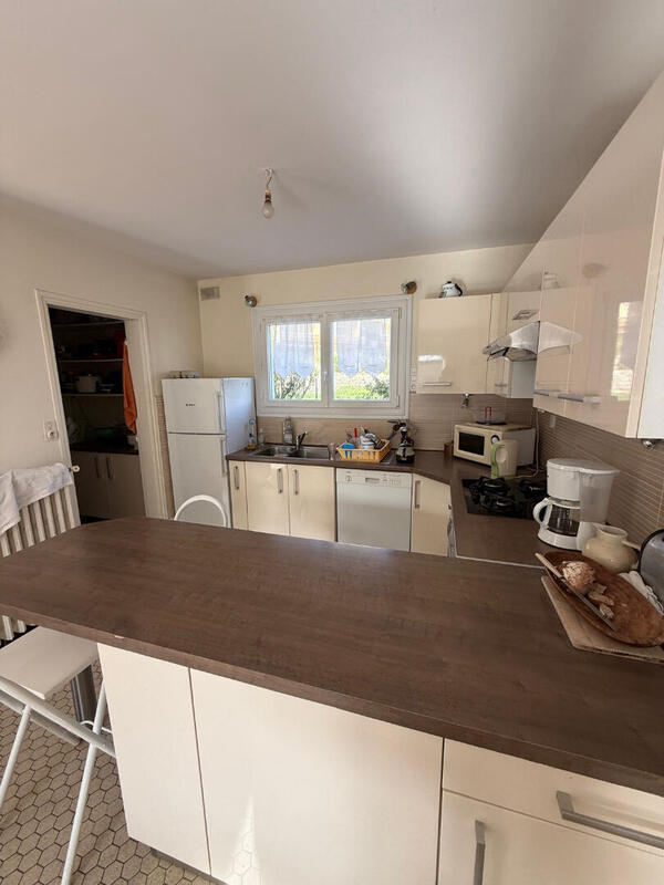 Maison - 207 m² - 9 pièces