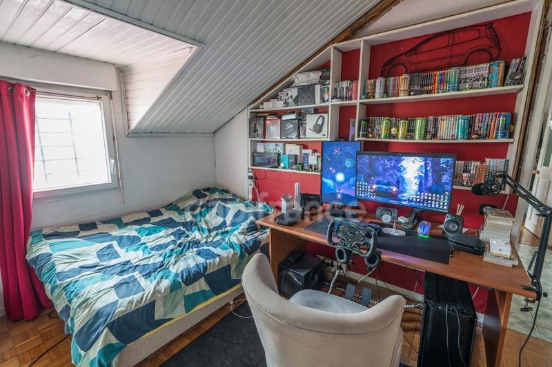 Villa - 257 m² - 10 pièces