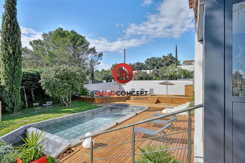 Villa - 206 m² - 8 pièces