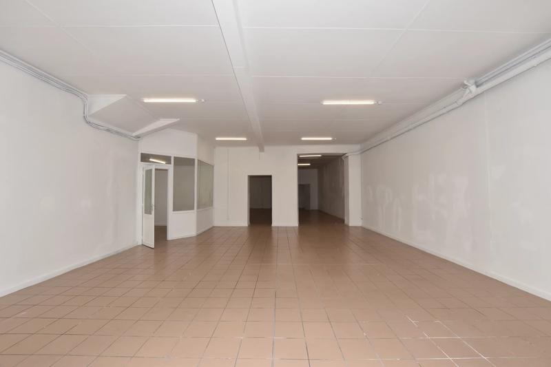 Local commercial - 95 m² - 2 pièces
