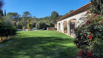 Villa - 210 m² - 7 pièces