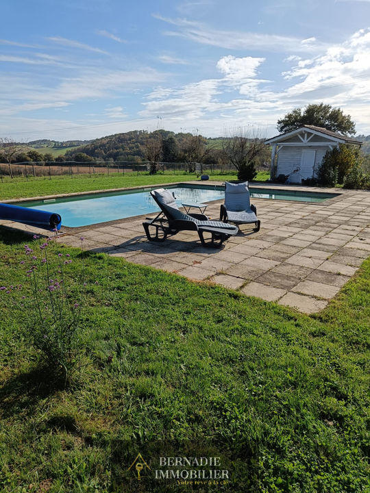 Maison - 200 m² - 4 pièces