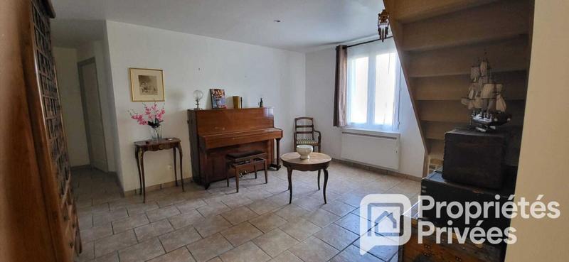 Maison - 244 m² - 13 pièces