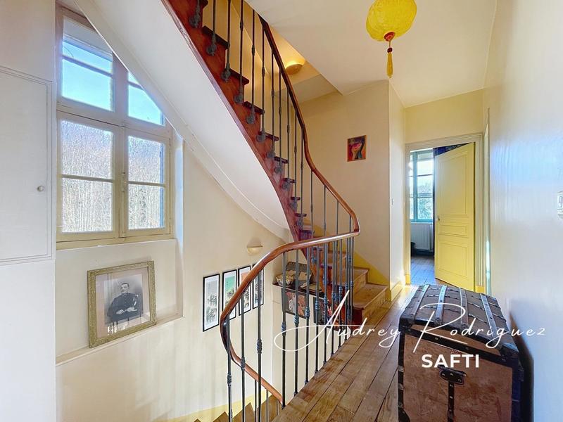 Maison de maîtres - 180 m² - 6 pièces