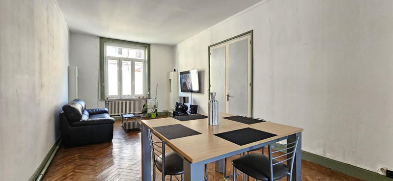 Maison - 170 m² - 8 pièces