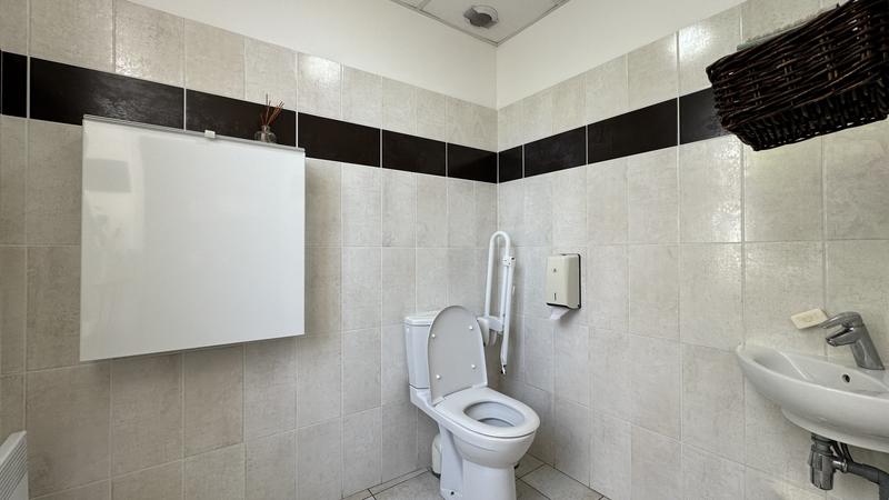 Maison - 310 m² - 5 pièces