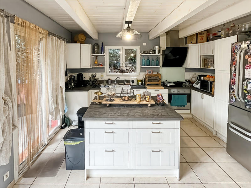 Maison - 198 m² - 8 pièces