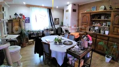 Maison - 248 m² - 10 pièces