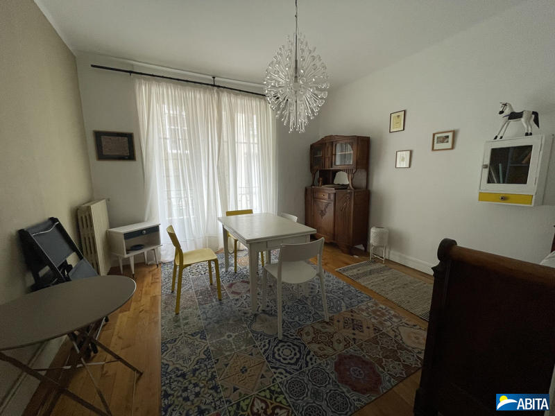 Appartement - 80 m² - 3 pièces