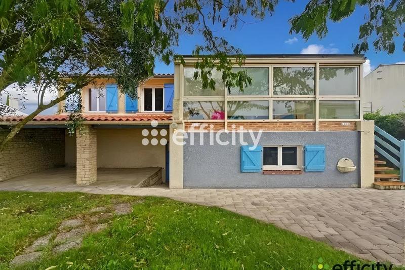 Maison - 200 m² - 6 pièces