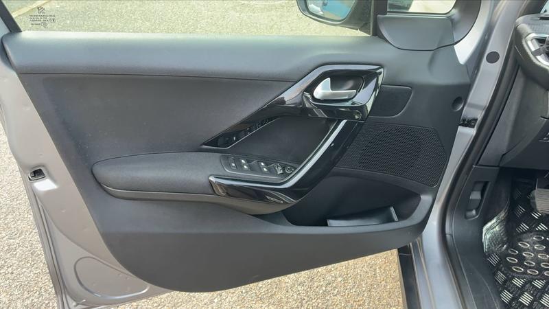 Peugeot 2008 1.2 PureTech 82 Signature - Entretien constructeur