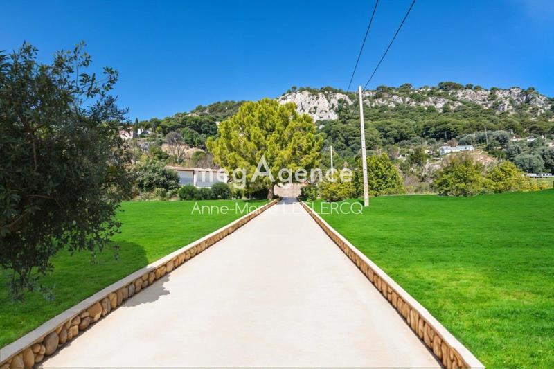 Mazet - 167 m² - 5 pièces