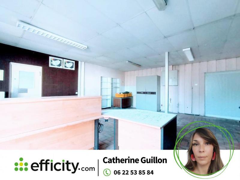 Local commercial - 1 200 m² - 30 pièces