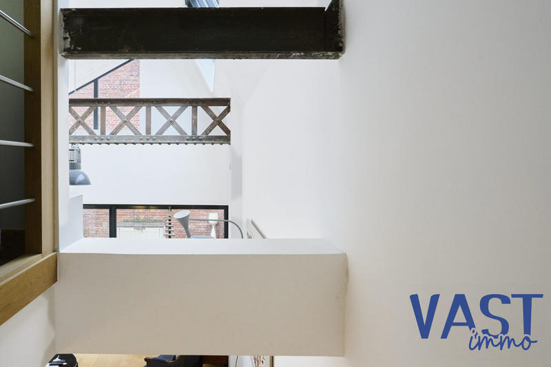 Loft - 127 m² - 4 pièces