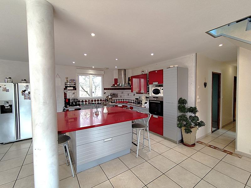 Maison - 175 m² - 7 pièces