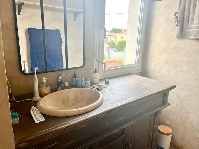 Appartement - 75 m² - 2 pièces