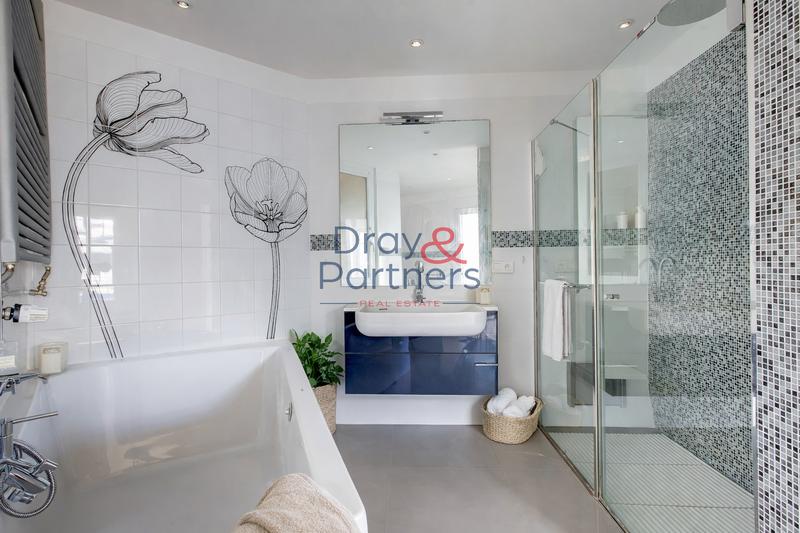 Appartement - 97 m² - 3 pièces