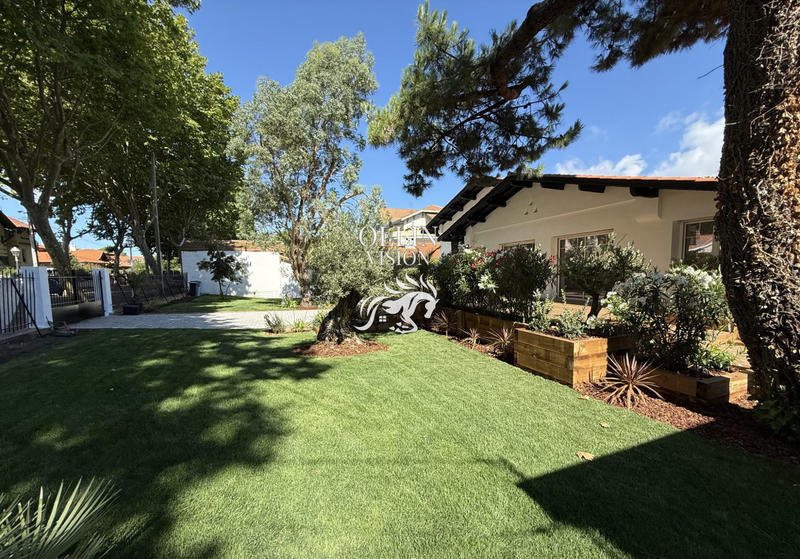 Villa - 180 m² - 7 pièces