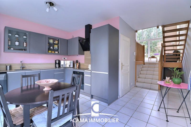 Maison - 94 m² - 4 pièces