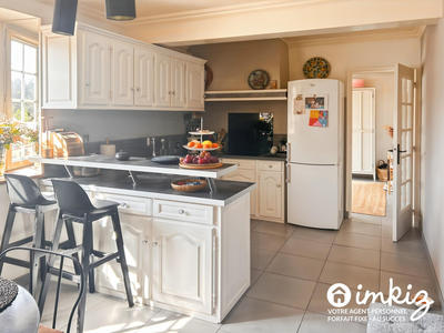 Maison - 258 m² - 10 pièces