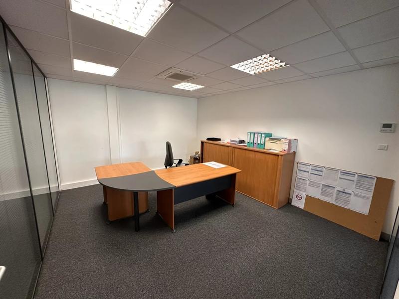 Bureau - 262 m² - 8 pièces