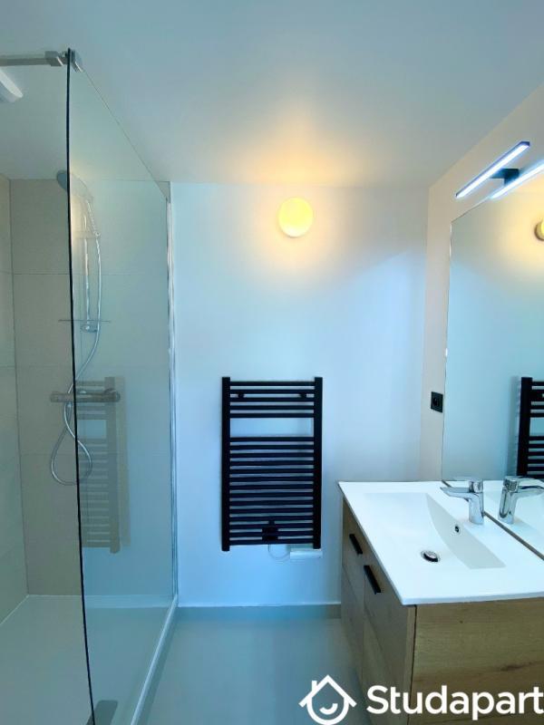 Maison - 300 m² - 1 pièce