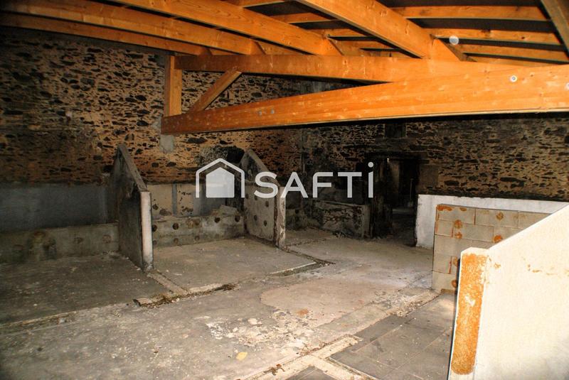 Maison - 250 m² - 4 pièces