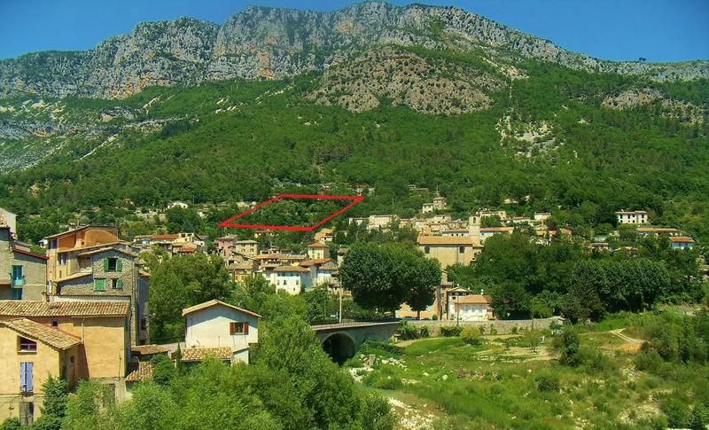 Terrain - 1 590 m²