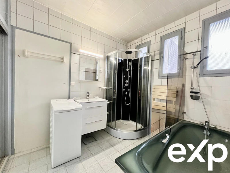 Maison - 140 m² - 8 pièces