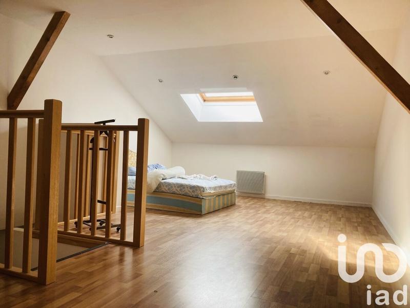 Maison - 241 m² - 8 pièces