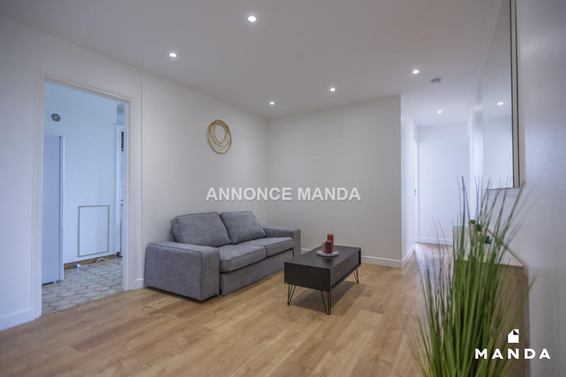 Chambre - 10 m² - 5 pièces