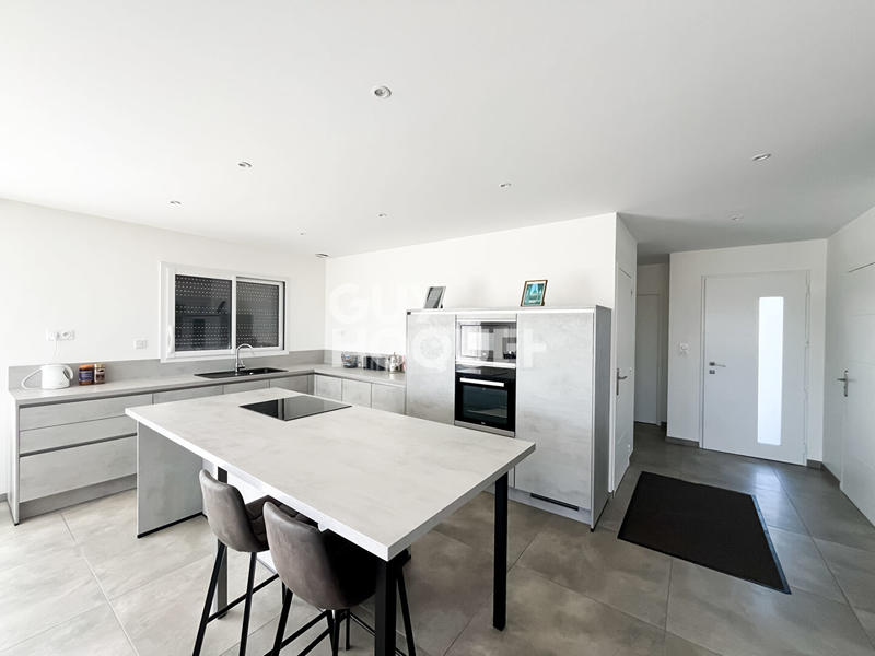 Maison - 125 m² - 5 pièces