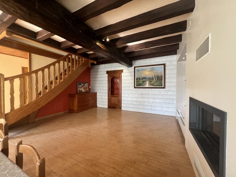 Maison - 162 m² - 9 pièces