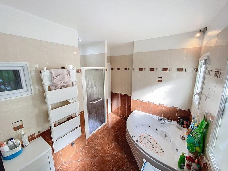 Maison - 265 m² - 7 pièces