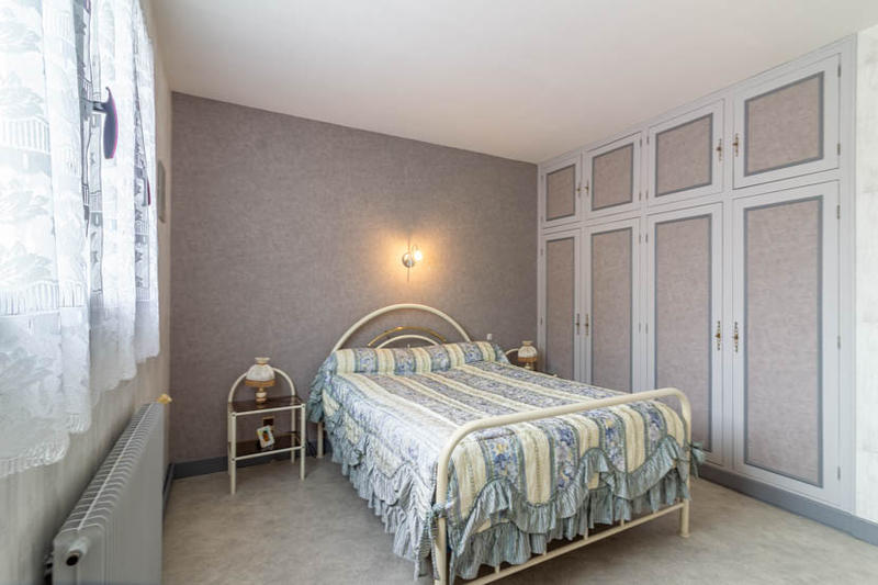 Maison - 181 m² - 7 pièces