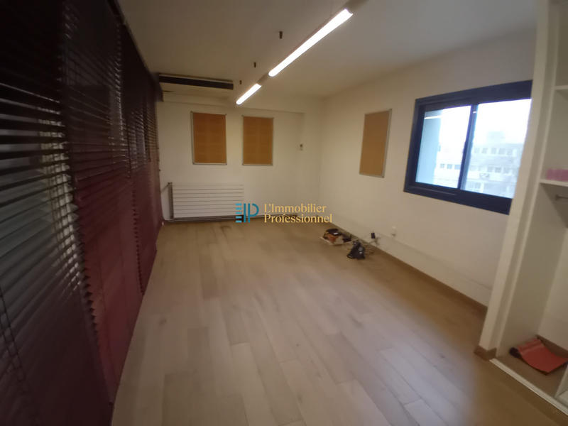 Bureau - 470 m²