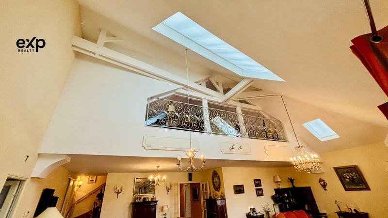 Duplex - 179 m² - 6 pièces