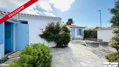 Maison traditionnelle - 140 m² - 9 pièces