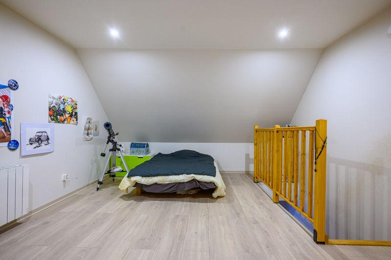 Maison - 210 m² - 6 pièces