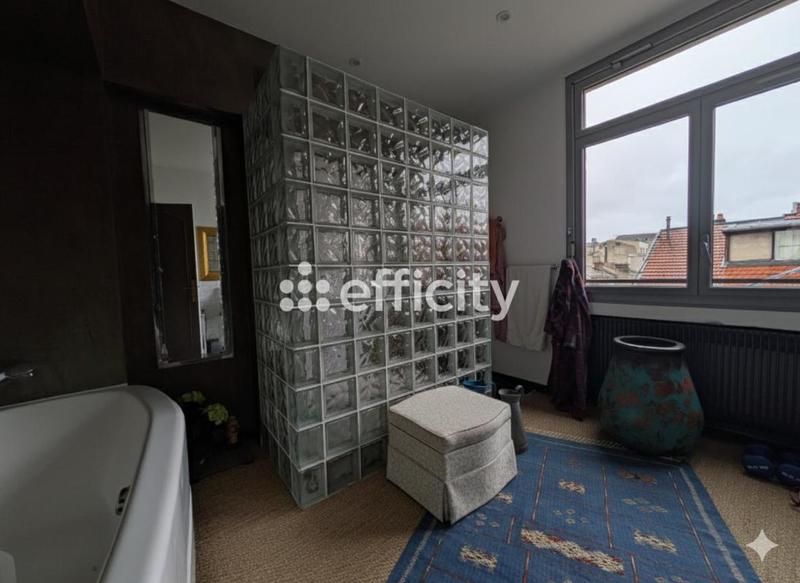 Appartement - 310 m² - 8 pièces