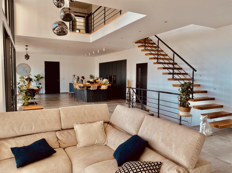 Maison - 363 m² - 9 pièces