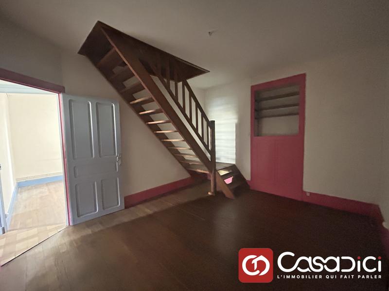 Maison - 97 m² - 7 pièces