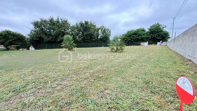 Terrain - 825 m²