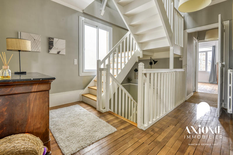 Maison ancienne - 232 m² - 7 pièces