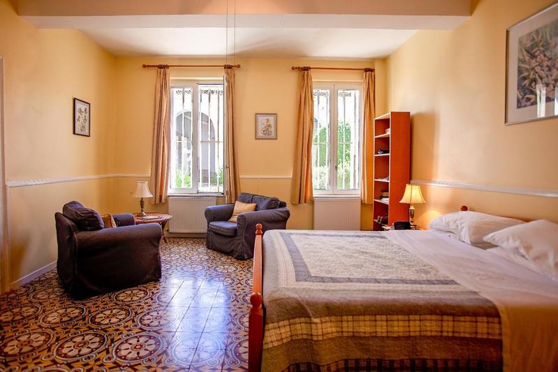 Propriété - 350 m² - 8 pièces