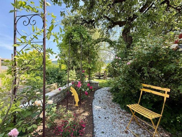 Maison - 332 m² - 9 pièces