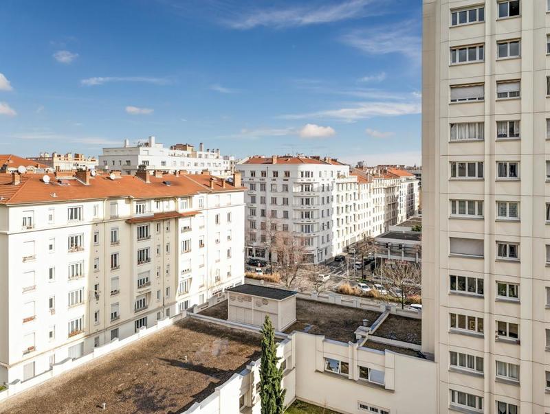 Appartement - 99 m² - 5 pièces