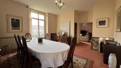 Maison en pierre - 335 m² - 12 pièces