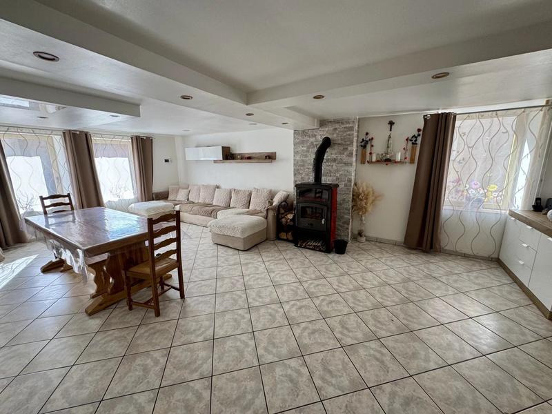 Maison - 188 m² - 10 pièces